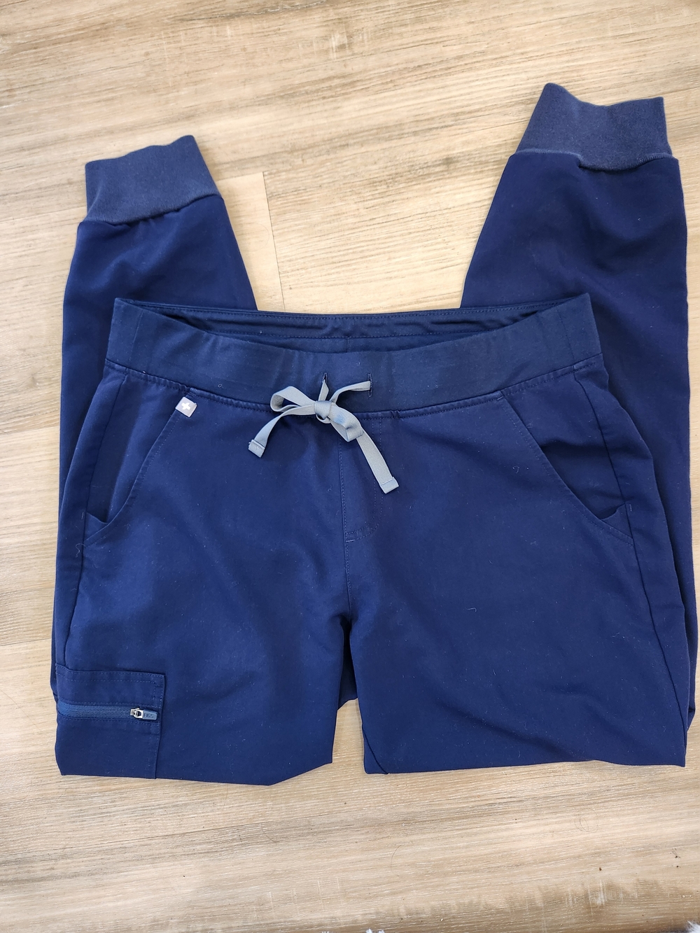 Woman's Navy Blue Figs Zamora Jogger Pants, M